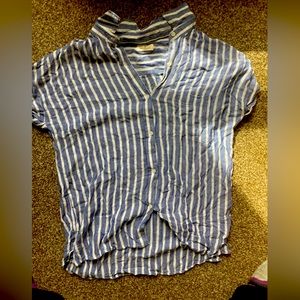 Size small. Striped blouse. Short sleeve